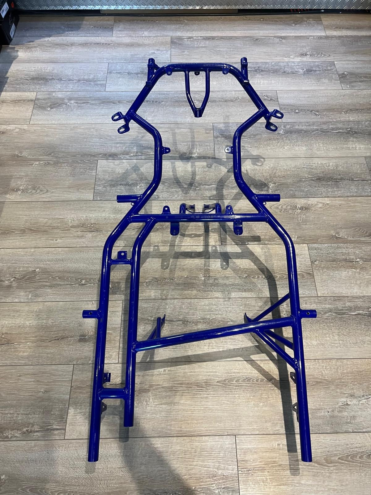 Mini Kart superior con marco de águila azul