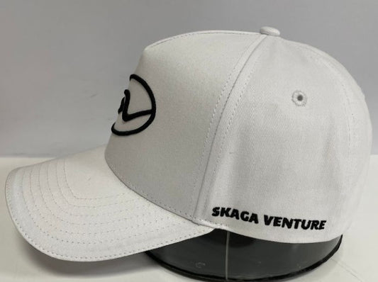 SkagaVenture x KartKings cap verstelbaar Wit