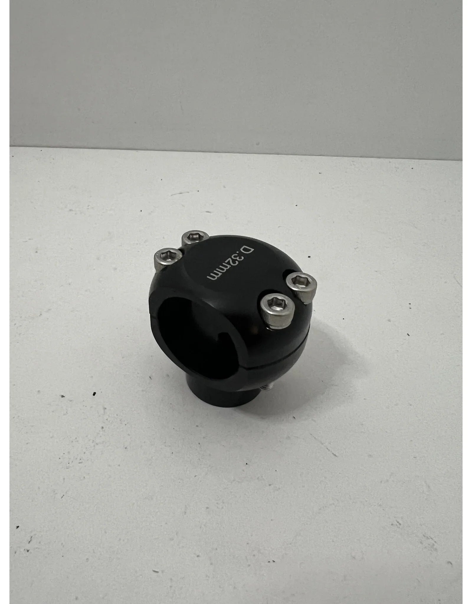 Gebruikt chassis klem 32mm - KartKings