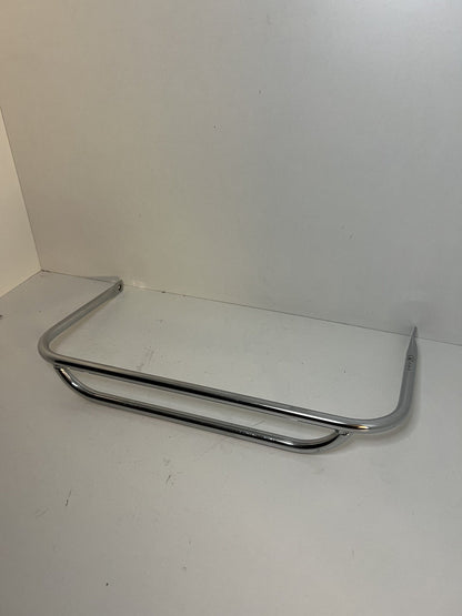 Parachoques delantero con soporte superior KG usado 003-BF-99