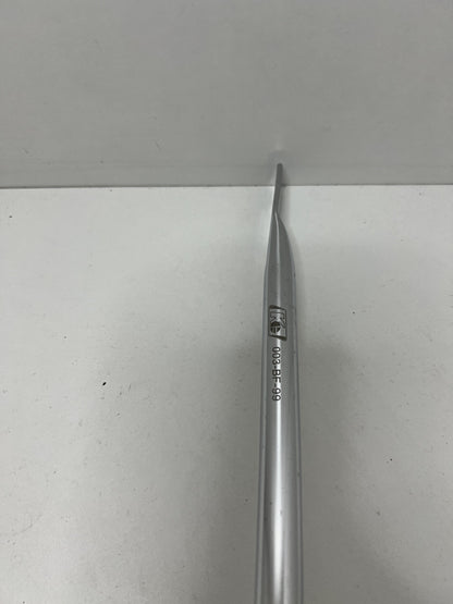 Parachoques delantero con soporte superior KG usado 003-BF-99