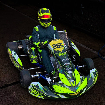 Diseño de juego de pegatinas de karting personalizado