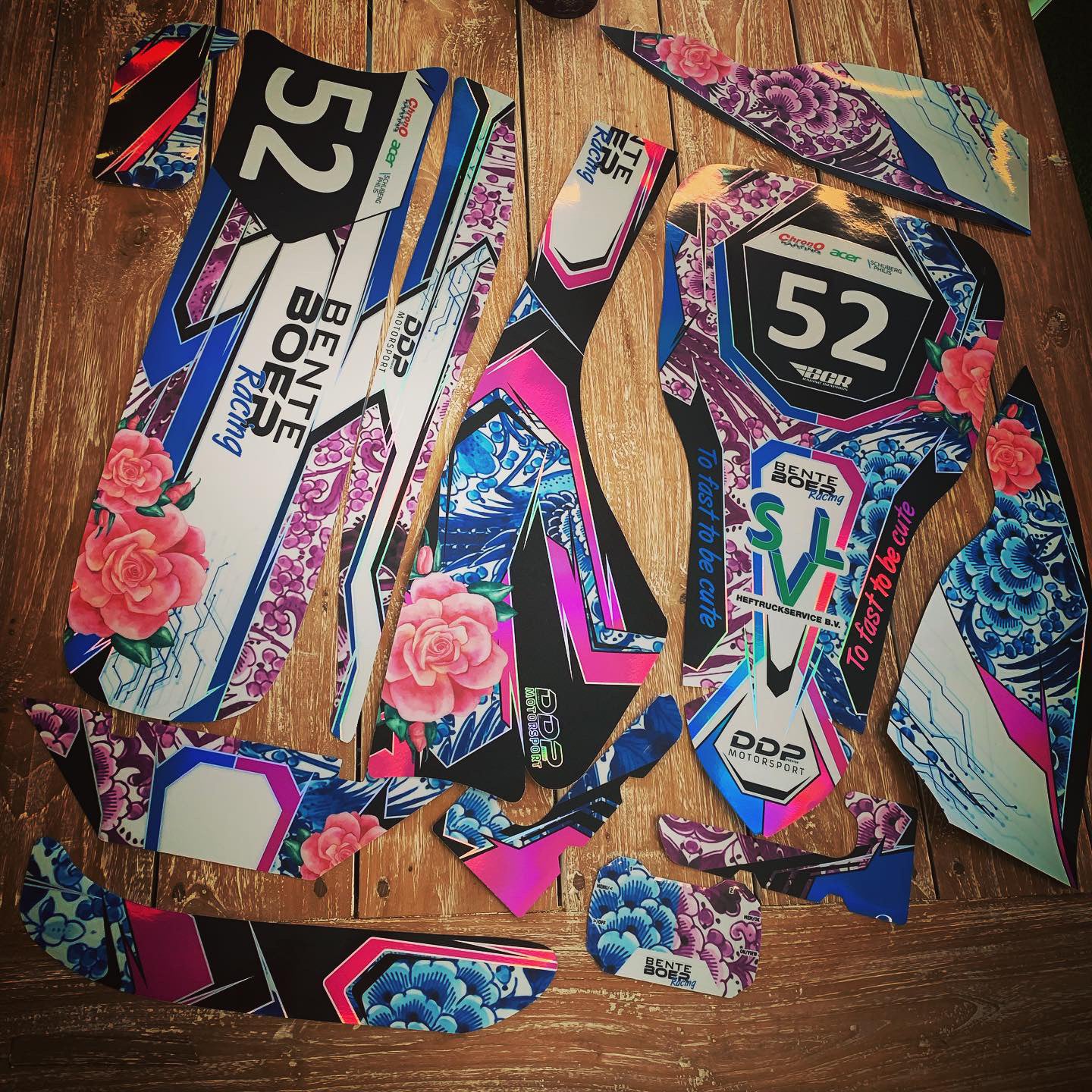 Diseño de juego de pegatinas de karting personalizado